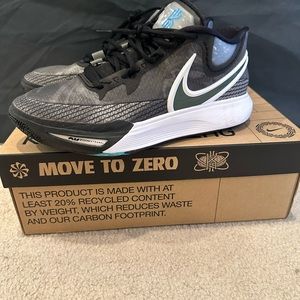 Kyrie 8